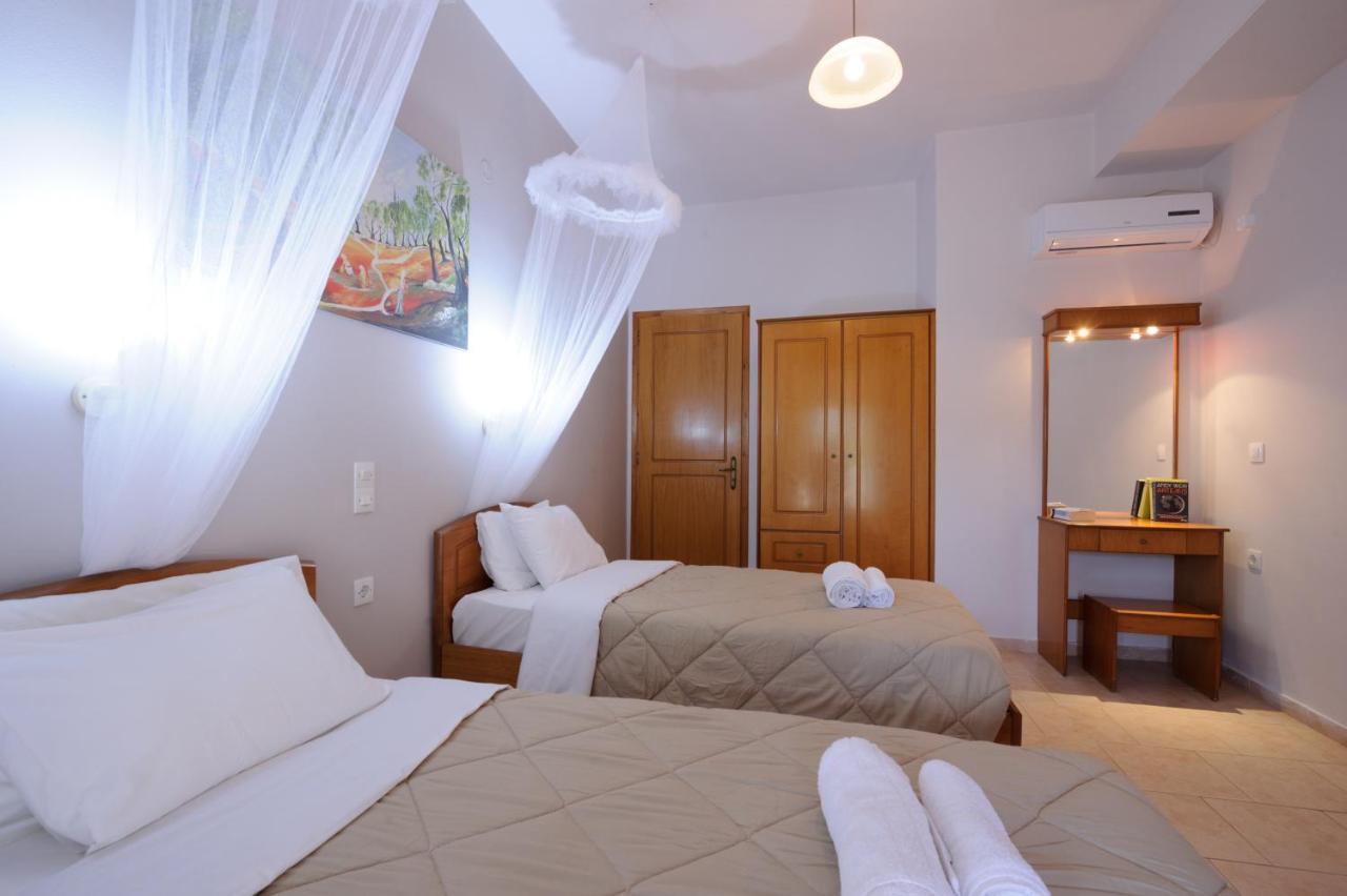 Elias & Vasili House Hotel Agios Georgios Pagon Exterior photo