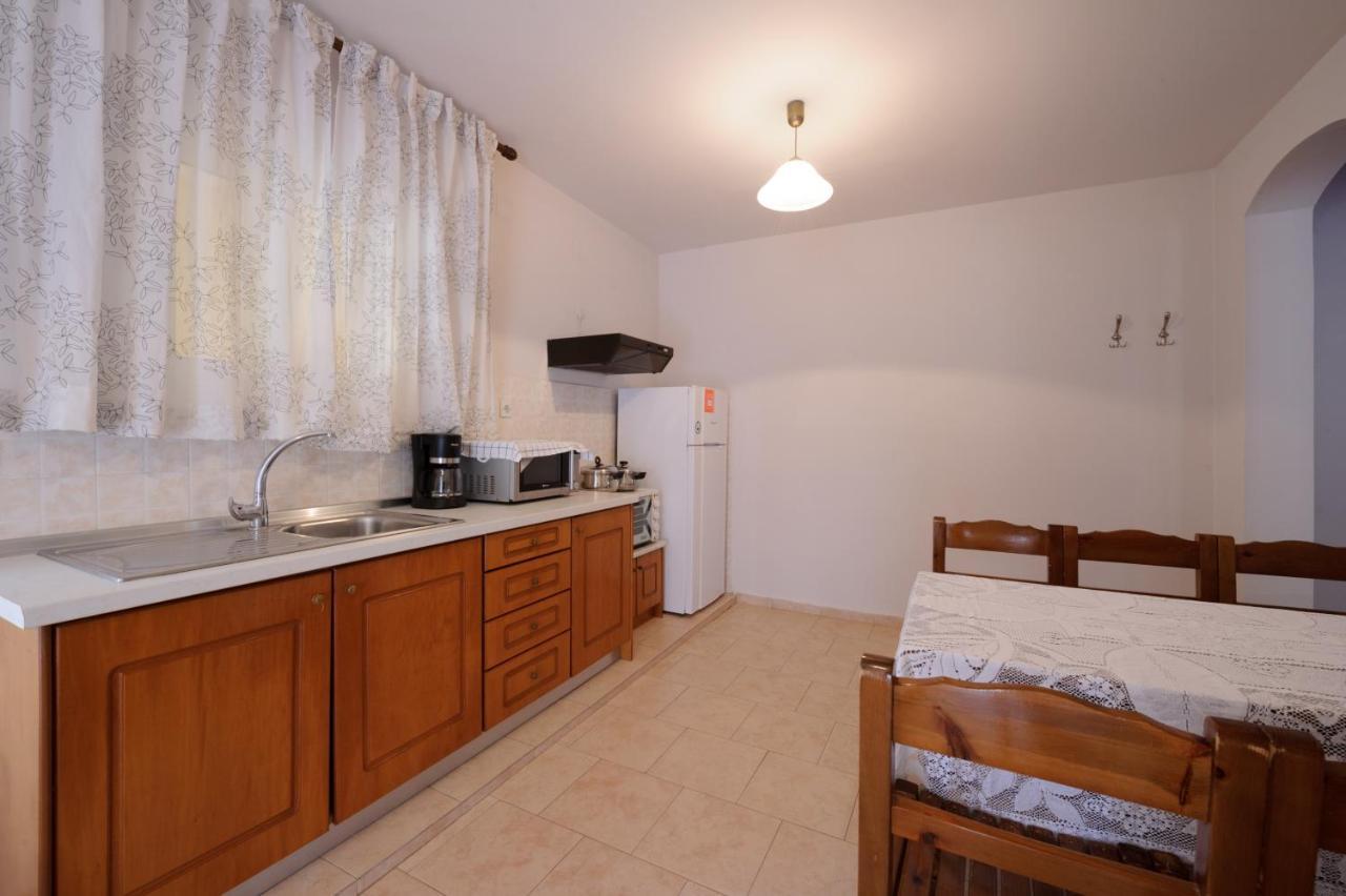 Elias & Vasili House Hotel Agios Georgios Pagon Exterior photo