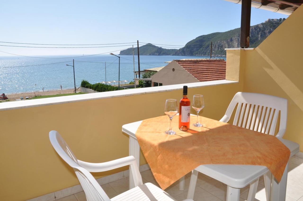 Elias & Vasili House Hotel Agios Georgios Pagon Exterior photo