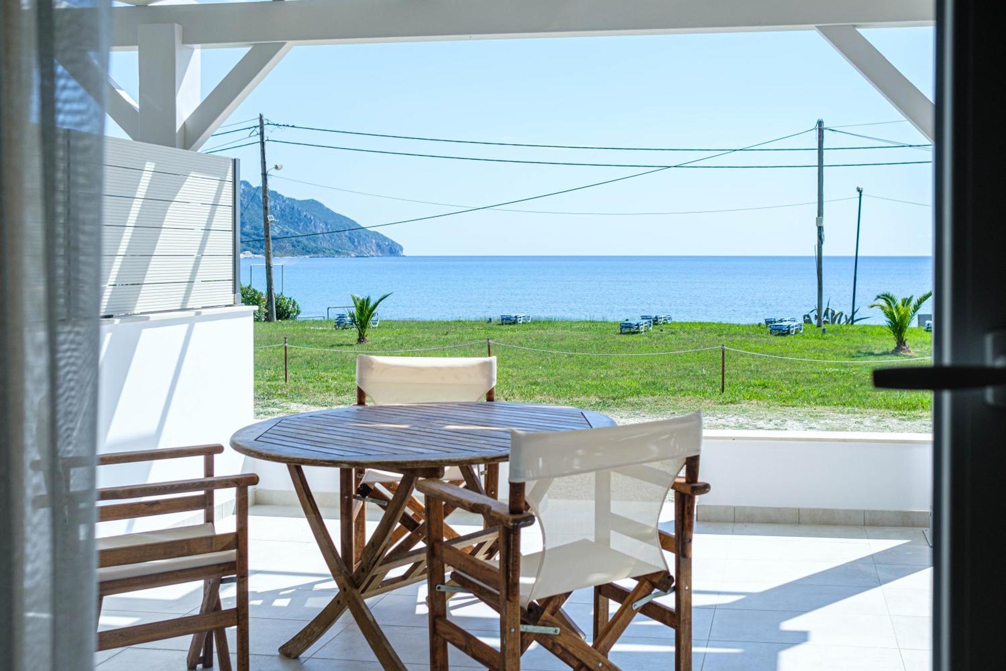 Elias & Vasili House Hotel Agios Georgios Pagon Exterior photo
